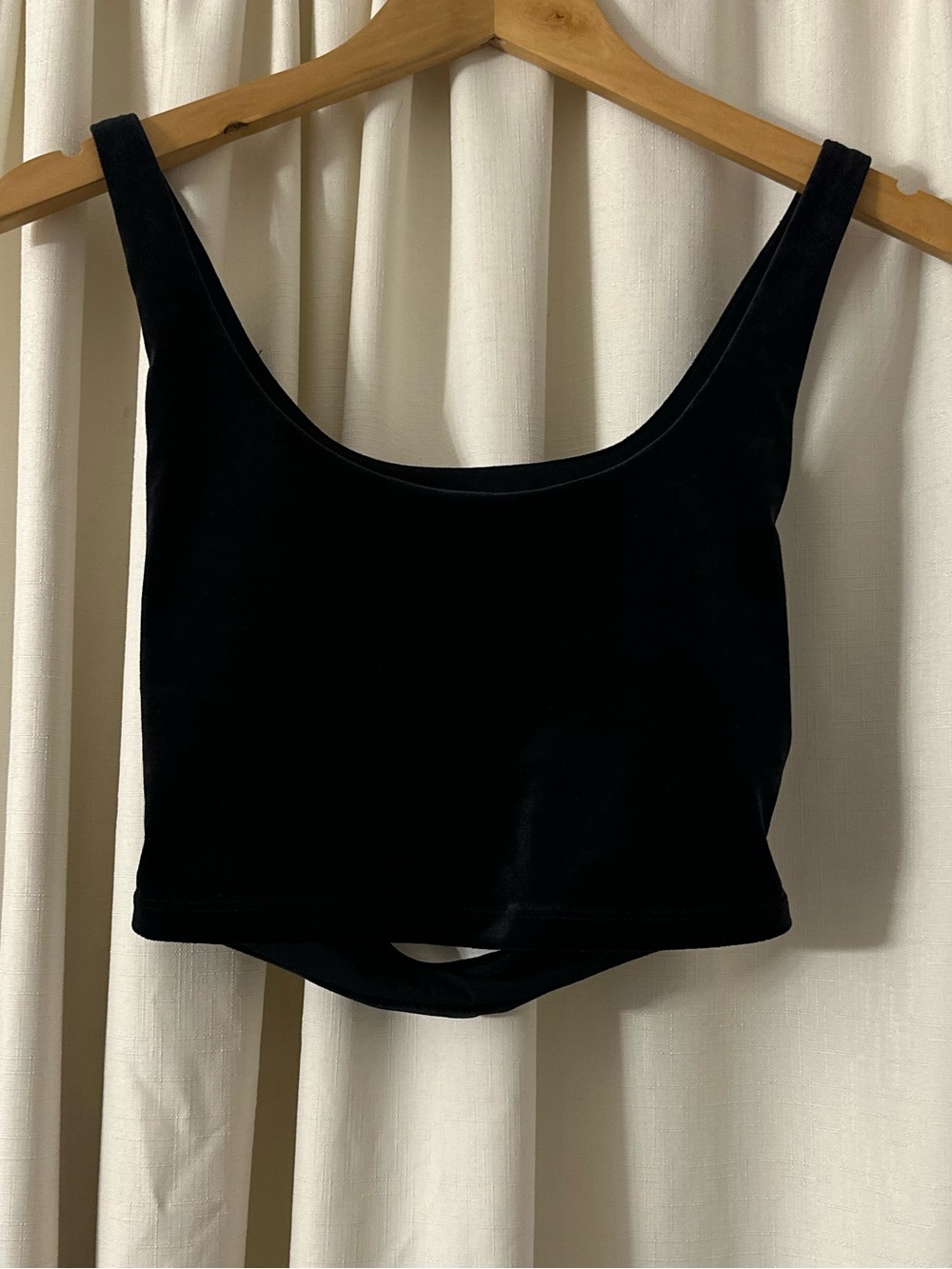Athleta velvet top